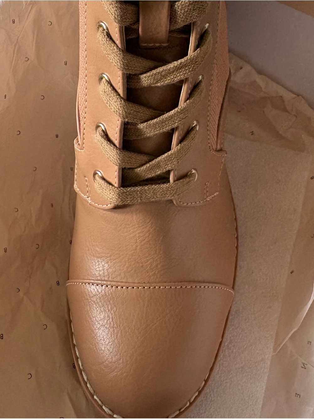 BCBGeneration NIB 8M Tan Lace Up Block Heel Lug Sole Luxe Boots - Picture 6 of 8